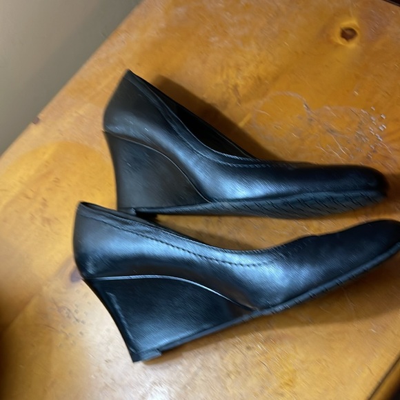 Nine West High Wedge - Picture 3 of 4